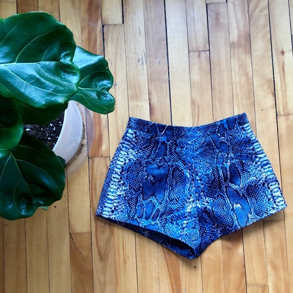 Lovers + Friends Pants - Lovers + Friends python print hot pants shorts